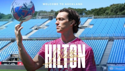 半岛体育-官方：奥克兰FC签下马可尼神驹门将吉米-希尔顿，双方签约至赛季末